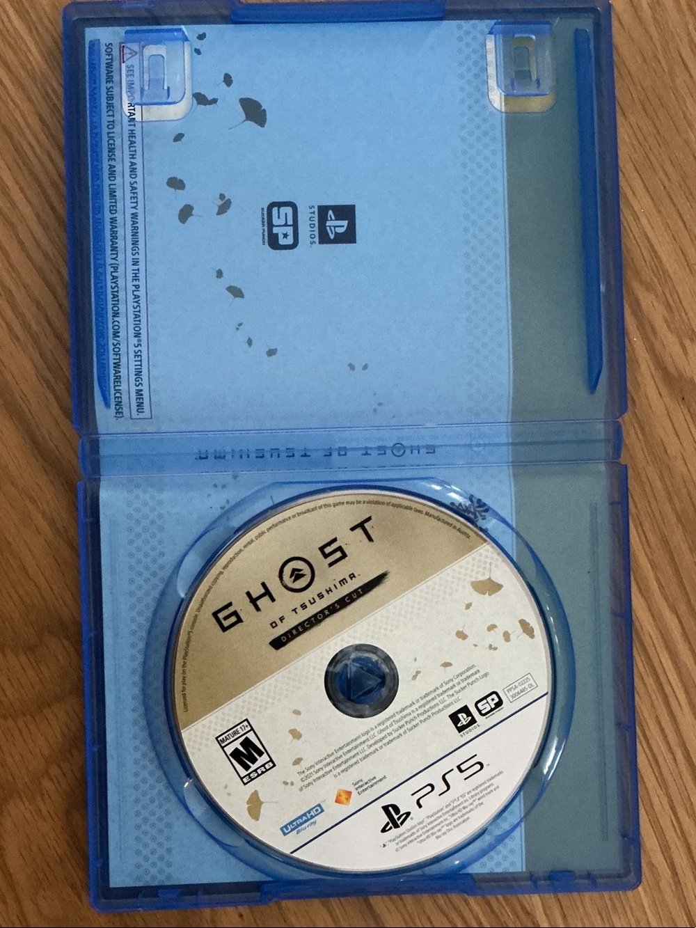Sony PS5 Ghost of Tsushima Director's Cut - White & Black Cover, Blue Case - Picture 3 of 4